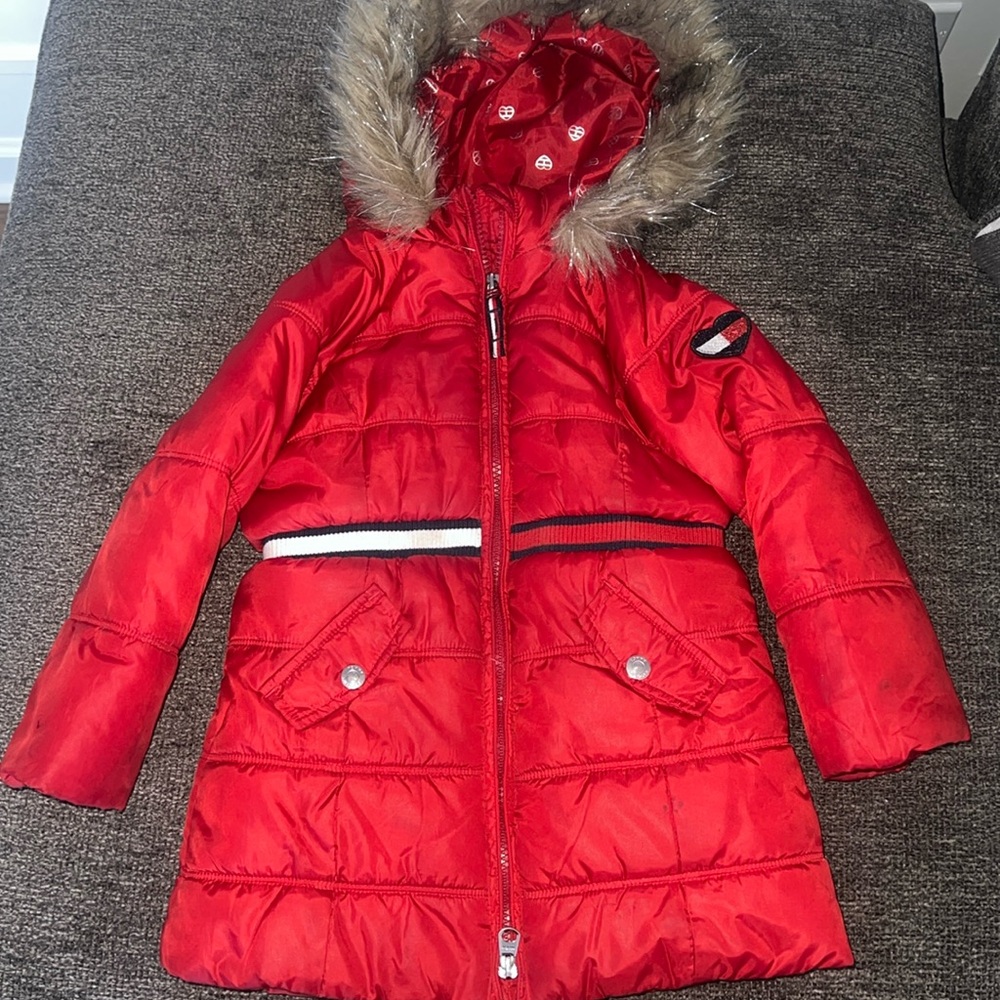 Girls at mommy Hilfiger coat